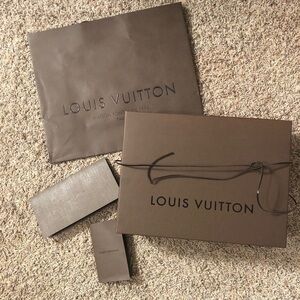 Louis Vuitton Authentic Empty Lot:Box,Bag,Envelope